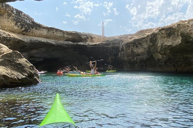 kayak-tour-roca-and-poesia-cave