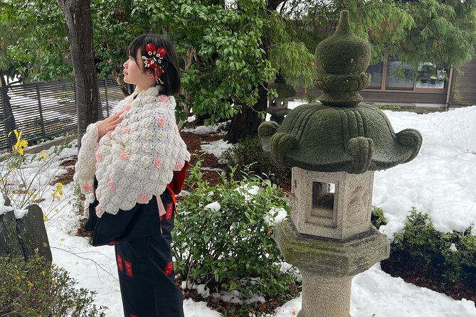 kimono-wearing-gourmet-delights-in-the-harbor-town
