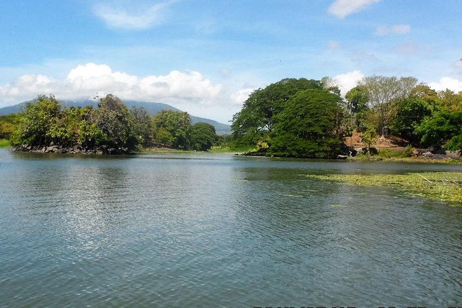 lake-nicaragua-kayak-tour