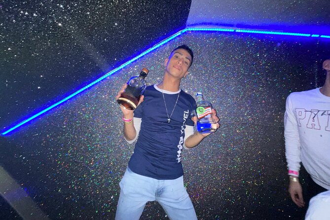 lgbtq-vip-party-night-tour-in-medellin-gay