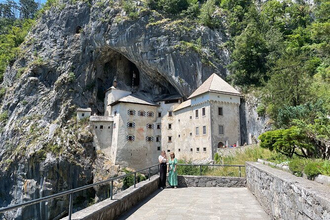 ljubljana-postojna-cavepredjama-castle-with-tickets-from-zagreb