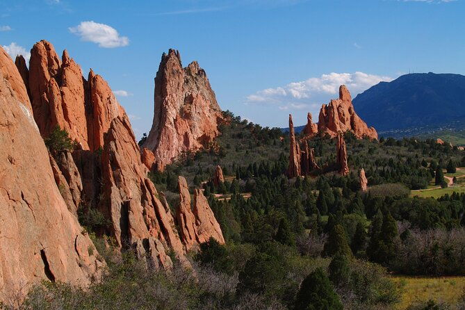 luxury-private-van-to-pikes-peak-garden-of-gods