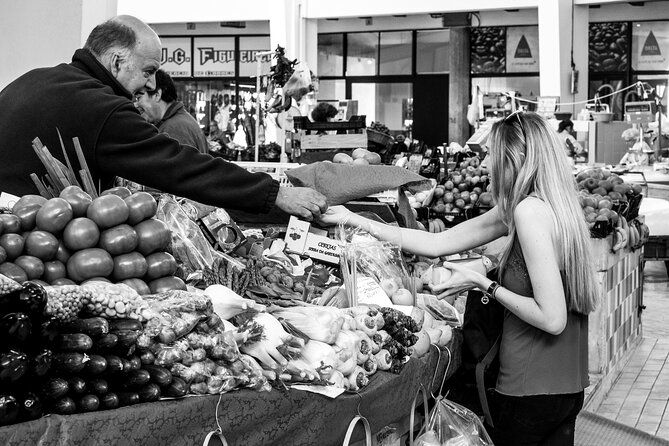 market-tour-cooking-class-and-lunch-at-mercado-de-arroios