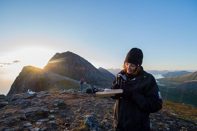 midnight-sun-hiking-tour-from-tromso