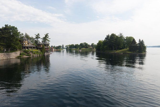 niagara-falls-toronto-1000-islands-3-day-tour-from-nyc