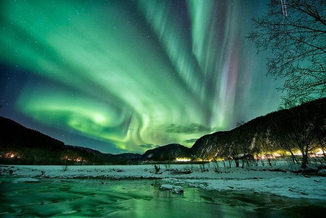 northern-light-safari-by-snowmobiles-from-levi-2