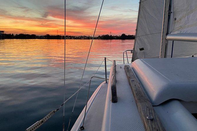 private-2-hour-sunset-sailing-tour-on-lake-fairview-2
