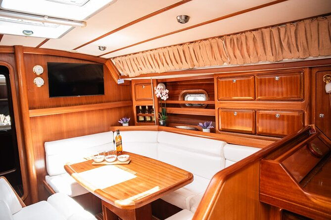 private-2-hours-sunset-cruise-to-klima