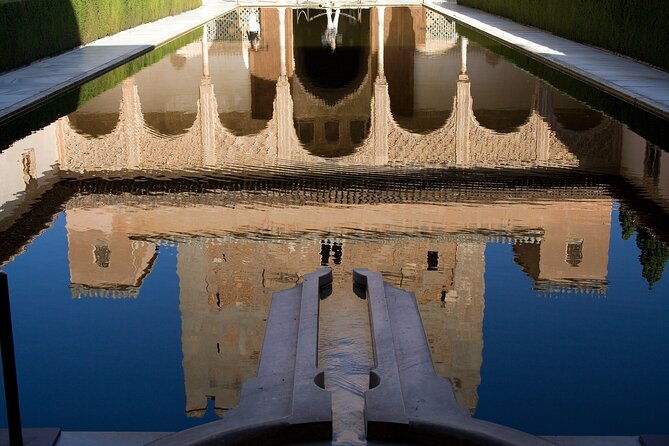 private-alhambra-tour-with-entrance-and-official-guide