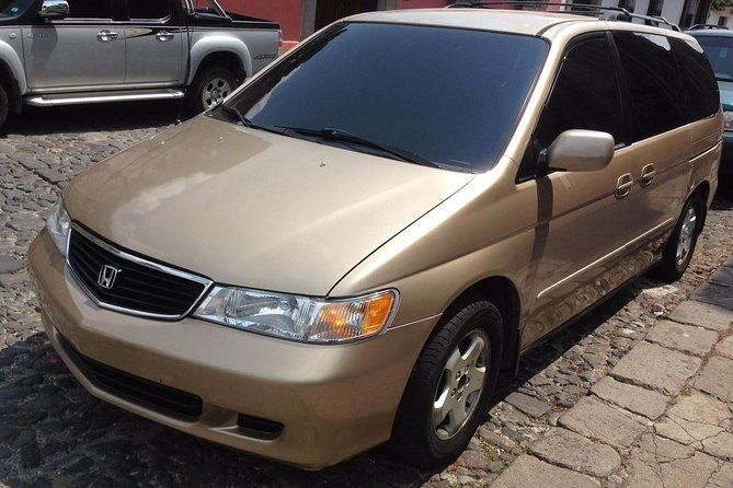 private-arrival-transfer-la-aurora-international-airport-to-antigua-hotel