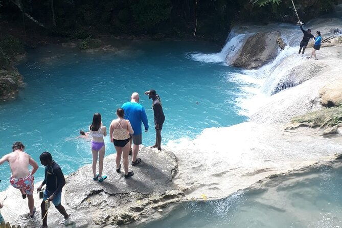 private-blue-hole-tour-from-ocho-rios