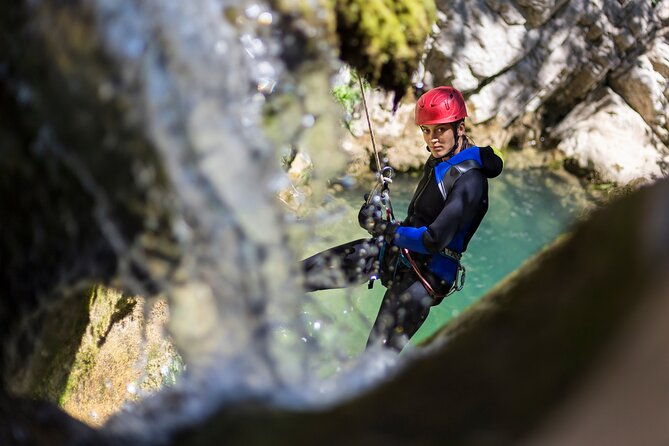 private-half-day-canyoning-tour-in-gordona