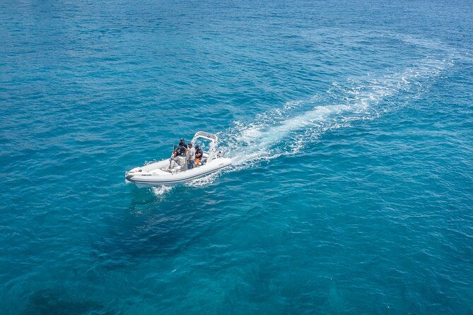 private-milos-tour-islands-of-colours-luxury-boat-rental