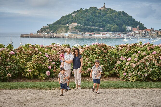 private-photo-session-with-a-professional-in-san-sebastian
