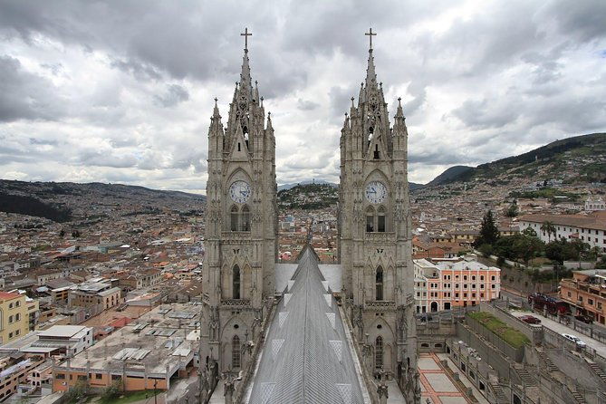 private-quito-city-tour-with-teleferico-and-horse-ride-in-pichincha-volcano