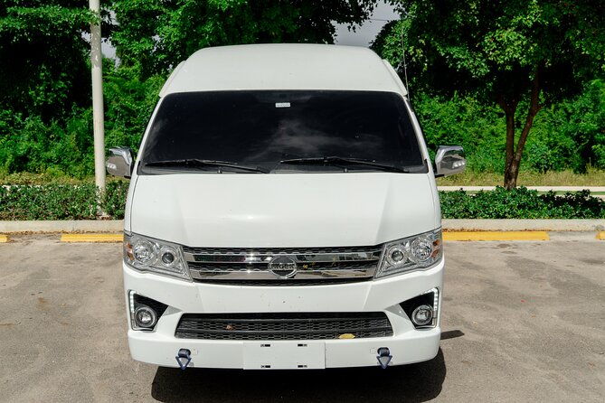 private-roundtrip-airport-transfers-to-punta-cana-hotels