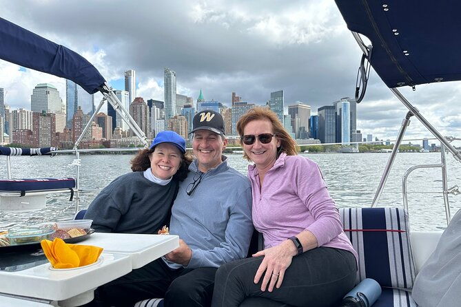 private-sail-around-new-york-city-and-the-statue-of-liberty