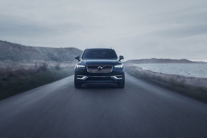 private-sightseeing-in-a-volvo-xc-90-all-inclusive-museum-guiding-2