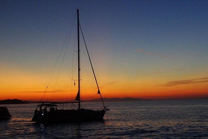 private-sunset-cruise-to-rhenialittle-venice-with-mykonian-viand