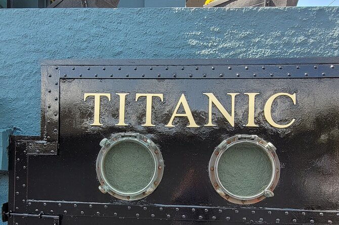 private-taxi-tour-of-blarney-castle-jameson-distillery-and-cobh