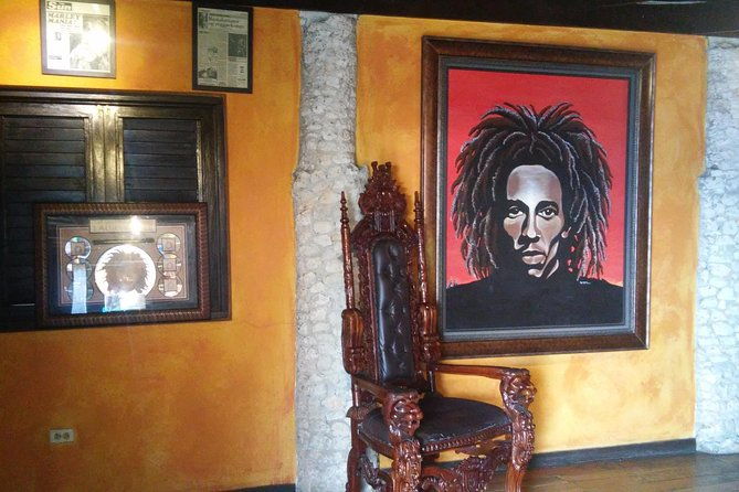 private-tour-ocho-rios-or-runaway-bay-to-9-mile-bob-marley-birth-resting-place