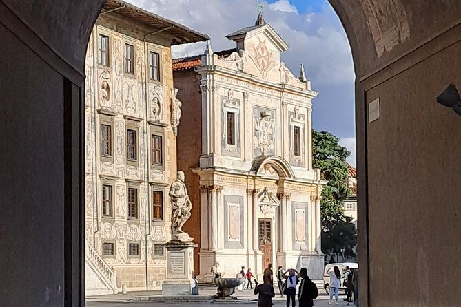 private-tour-of-pisa-with-leaning-tower-and-cathedral-entry