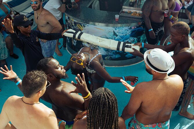 punta-cana-party-boat-and-open-bar-adults-only