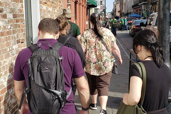 small-group-locals-guide-to-the-french-quarter-tour