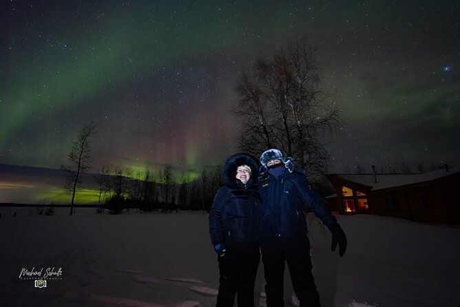 small-group-northern-lights-lodge-tours-from-fairbanks-solo-traveler