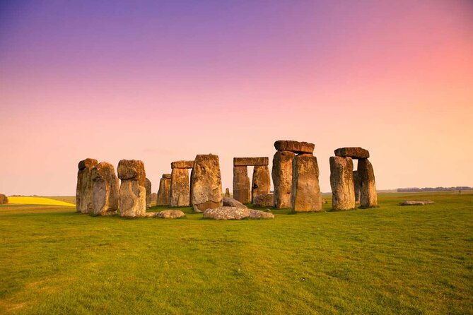 stonehenge-and-windsor-castle-tour-from-london-with-entry-tickets-3