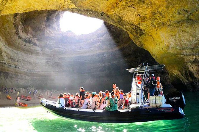 sunrise-benagil-full-caves-tour