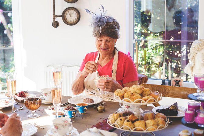 traditional-afternoon-tea-experience-and-baking-class-in-stratford-upon-avon-2