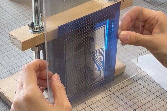 ukiyoe-art-on-glass-labels-for-japanese-sake
