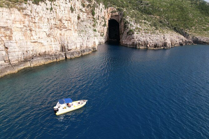 vlore-speedboat-tour-to-national-marine-park-sazan-karaburun-2