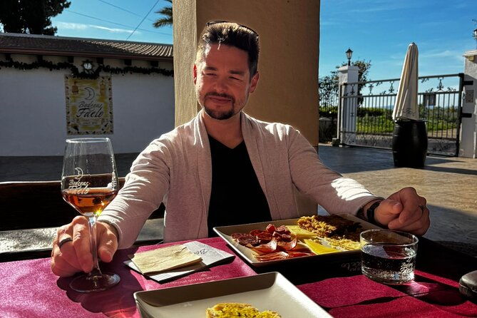 winery-and-wine-tasting-tour-elche-in-van-with-tapas-half-day