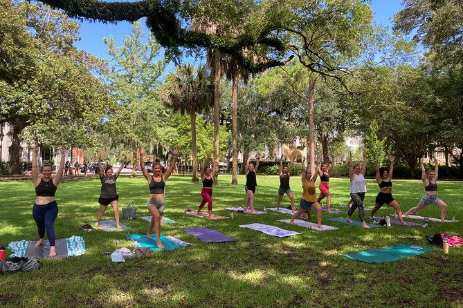 yoga-in-forsyth-park