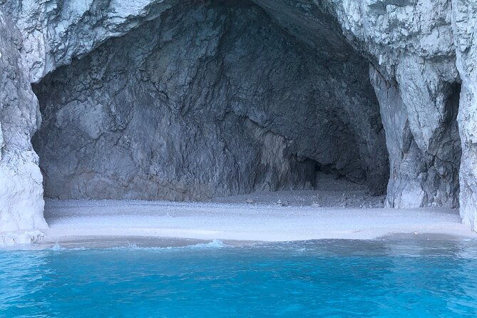 zakynthos-private-cruise-to-turtle-island-keri-caves-mizithres-2