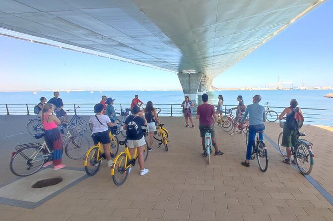 a-private-stroll-cycling-around-cadiz-bike-rental