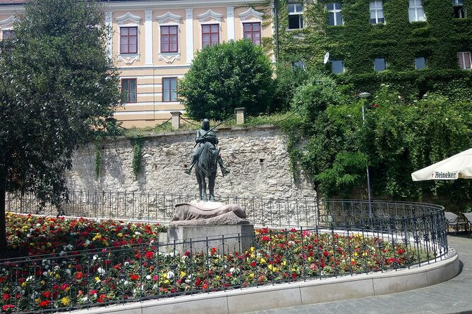 afternoon-walk-through-the-upper-town-with-funicular-ride