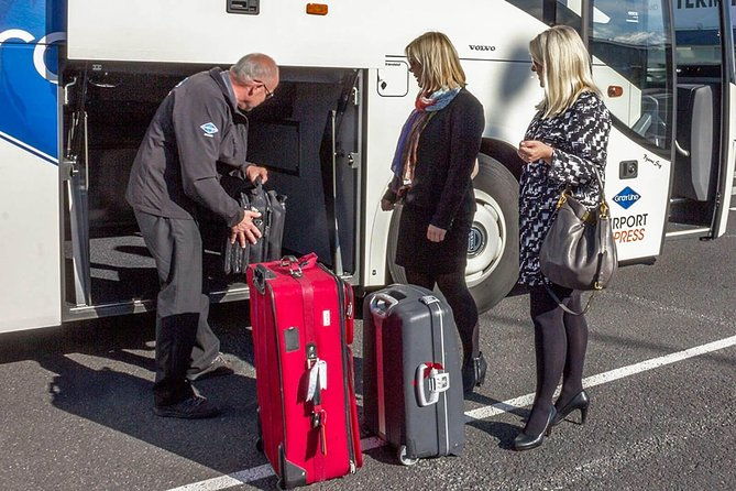 airport-express-shared-departure-transfer-from-reykjavik-city-to-keflavik-airport