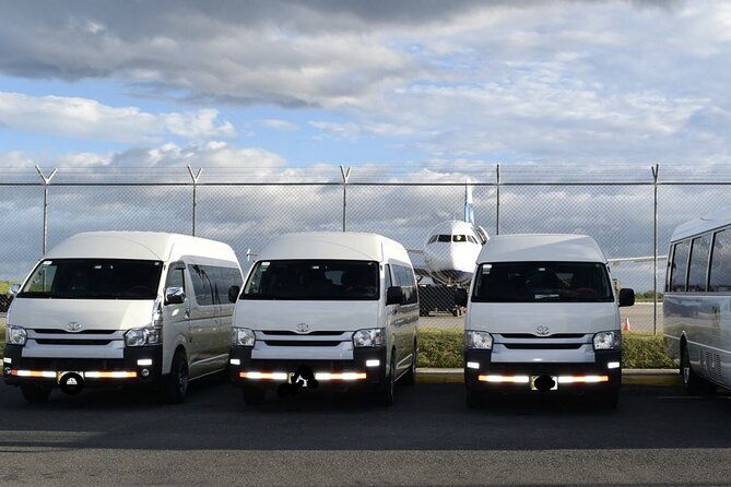 airport-transfer-from-liberia-airport-to-andaz-papagayo-hyatt-round-trip