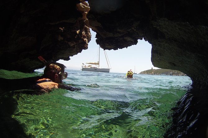 alghero-sailboat-trip-with-lunch-on-board