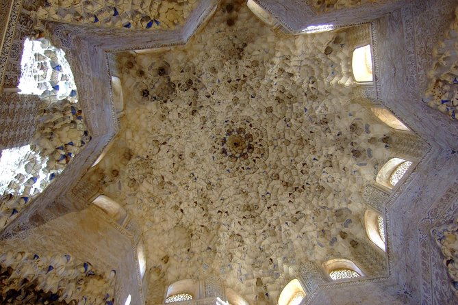 alhambra-generalife-skip-the-line-regular-group-including-nasrid-palaces-2