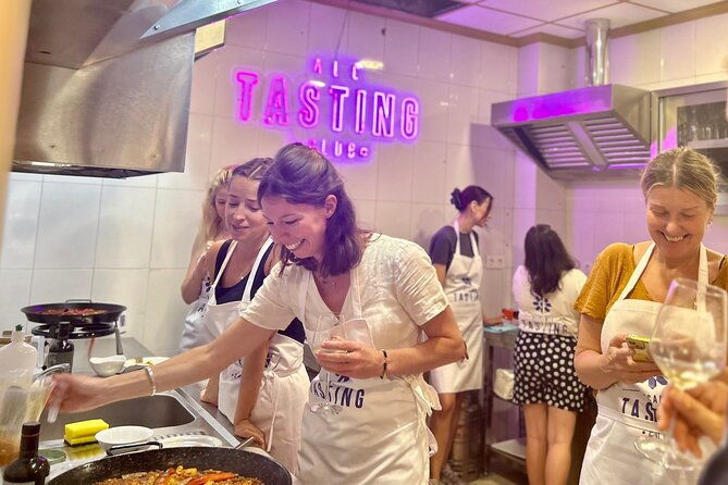 alicante-paella-cooking-class-tapas-drinks-and-marketplace