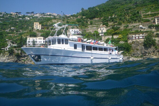 amalfi-coast-by-boat-with-aperitif-lunch-and-sea-breaks