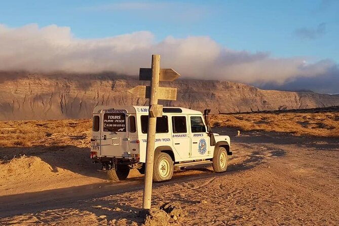 amazing-jeep-safari-at-graciosa-island-lanzarote