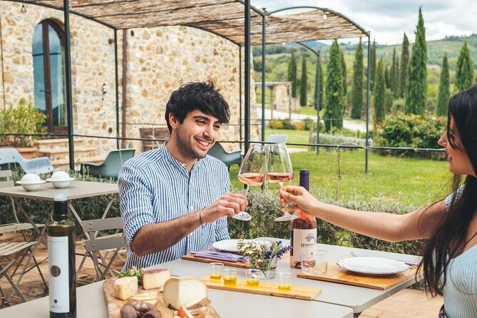 aperitif-on-the-terrace-of-podere-montale-at-sunset-2