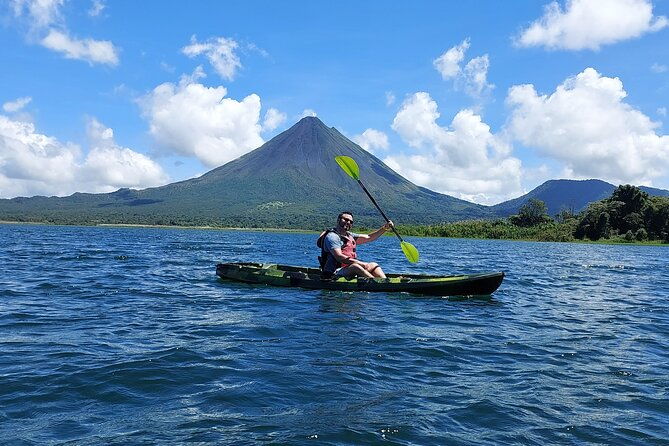 arenal-volcano-hike-lake-arenal-kayaking