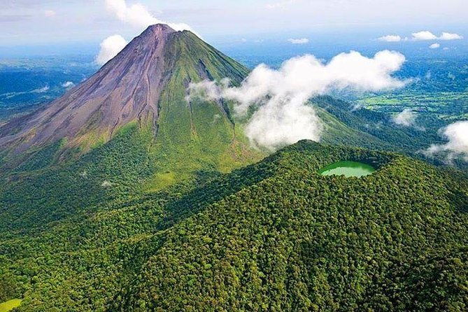 arenal-volcano-hike