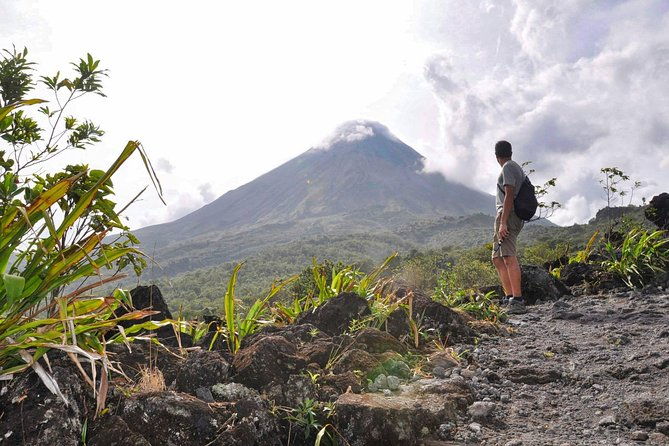 arenal-volcano-la-fortuna-waterfall-hot-springs-full-day-tour